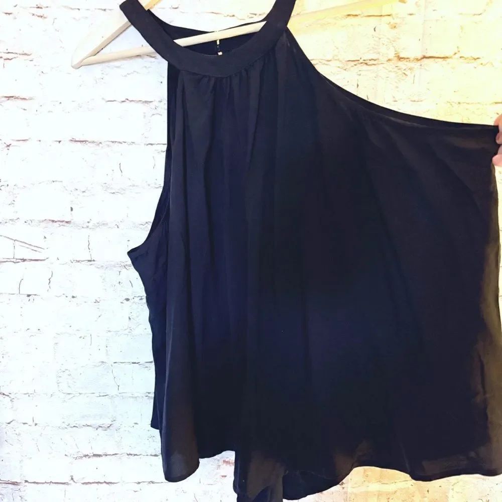 Torrid halter swing blouse handkerchief hem